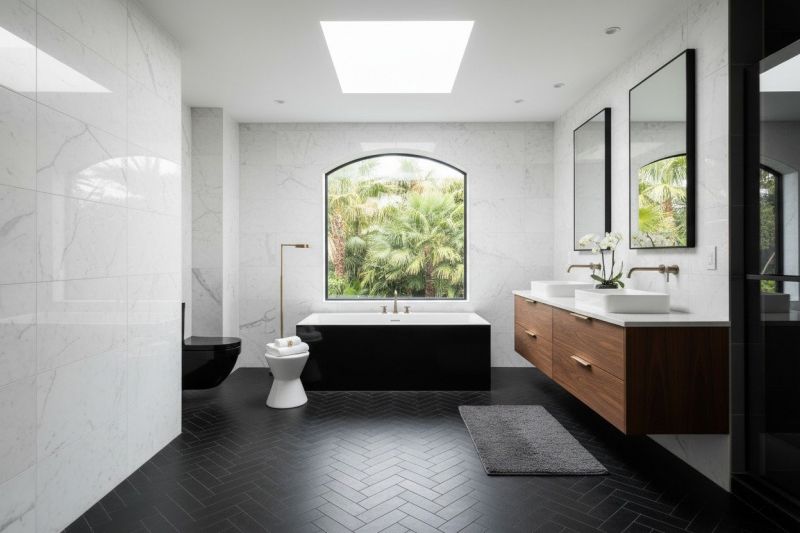 How Bathtub Refinishing Restores Bathroom Appearance